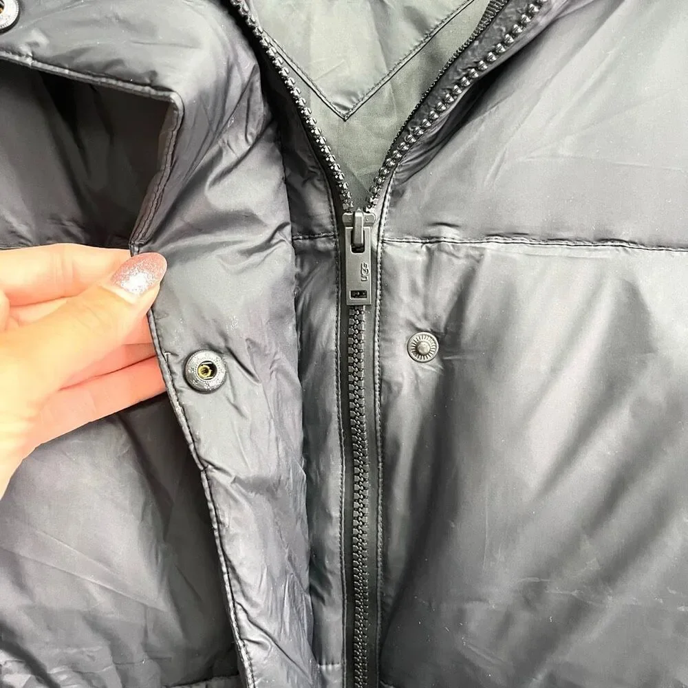 Ugg Vickie Black Zip Up Water Resistant Puffer Jacket‎ Coat in Size Small NWT